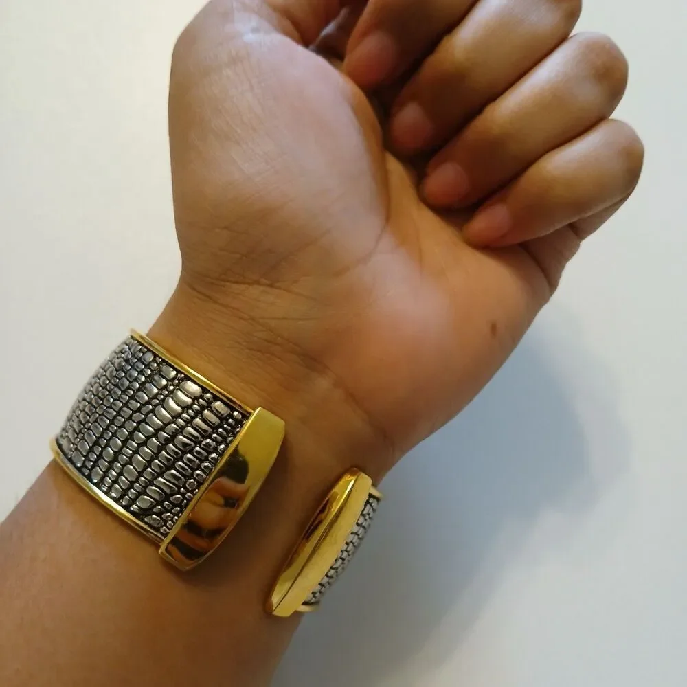 Joan Rivers watch running